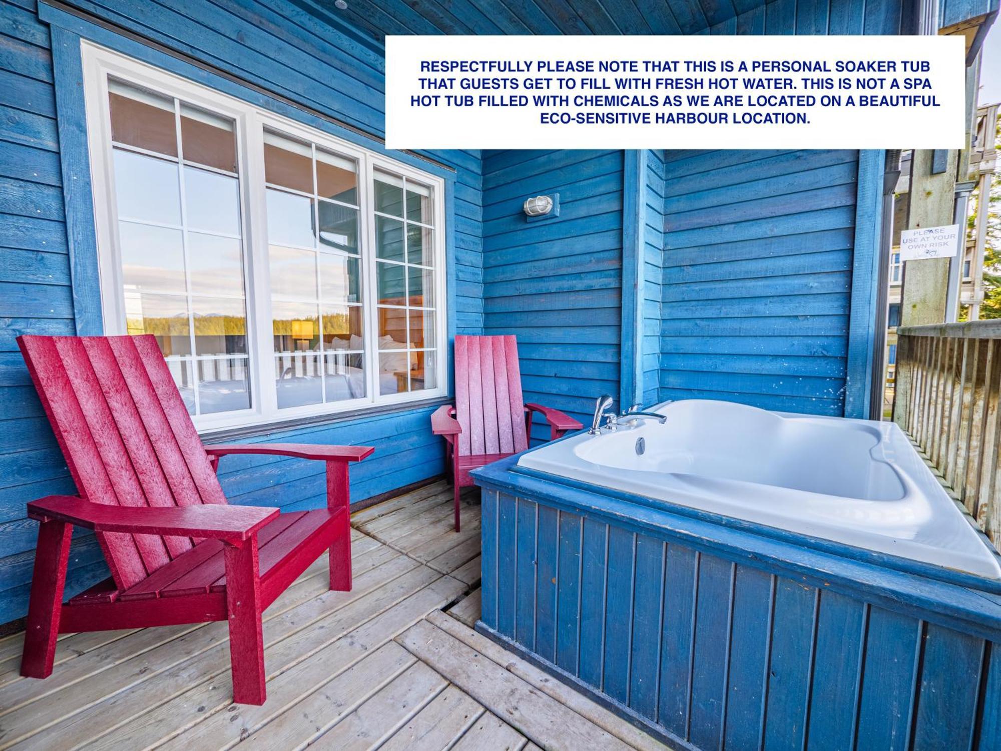 Waters Edge Shoreside Suites Ucluelet Bagian luar foto