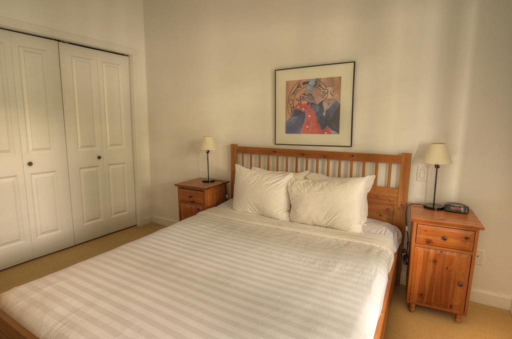 Waters Edge Shoreside Suites Ucluelet Bagian luar foto