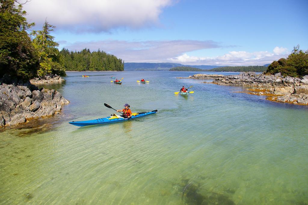 Waters Edge Shoreside Suites Ucluelet Bagian luar foto