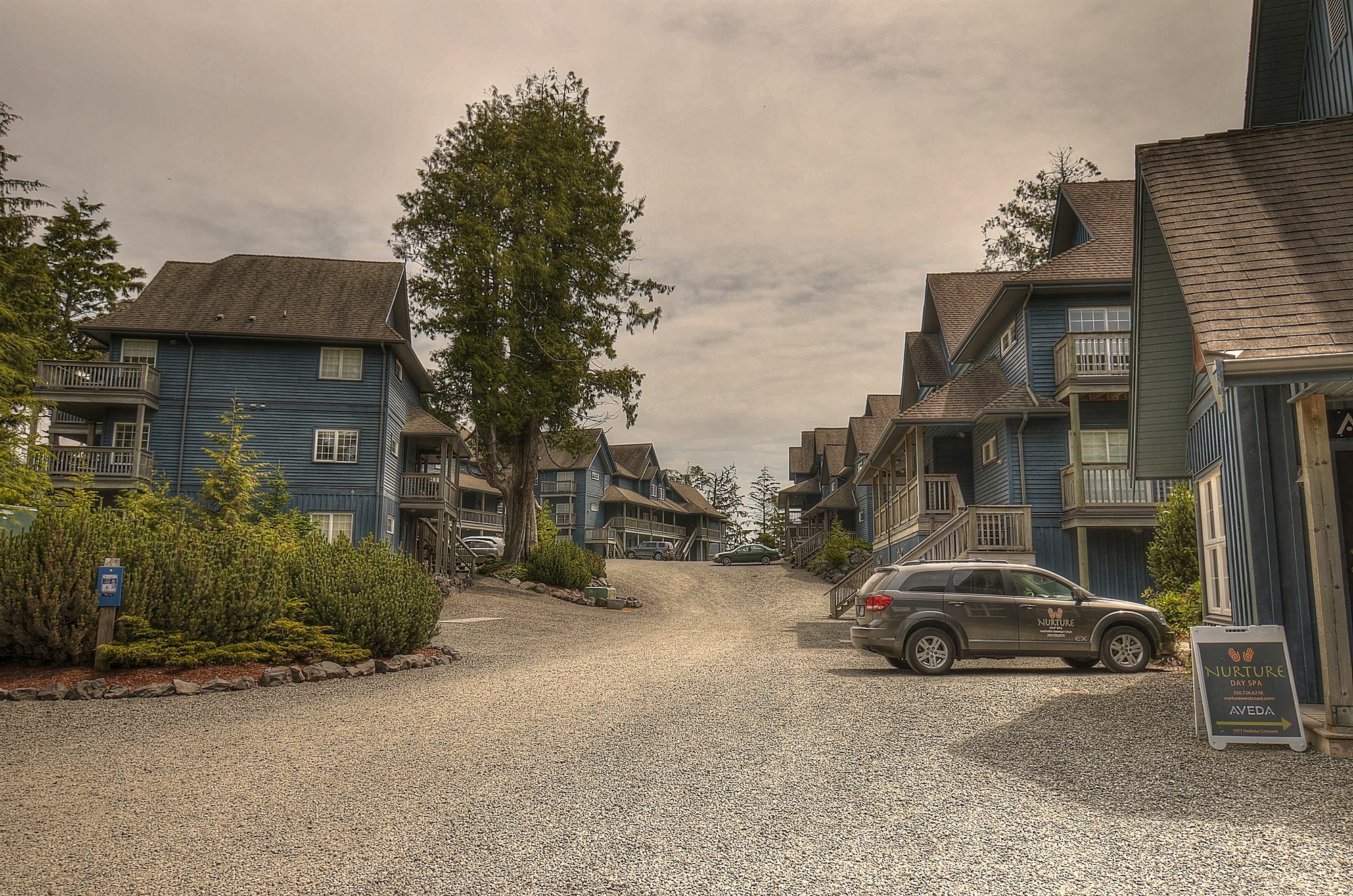 Waters Edge Shoreside Suites Ucluelet Bagian luar foto